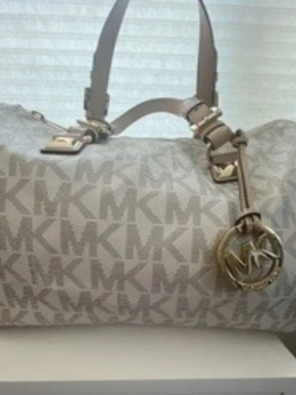 Michael Kors Grayson Medium Satchel – Vanilla